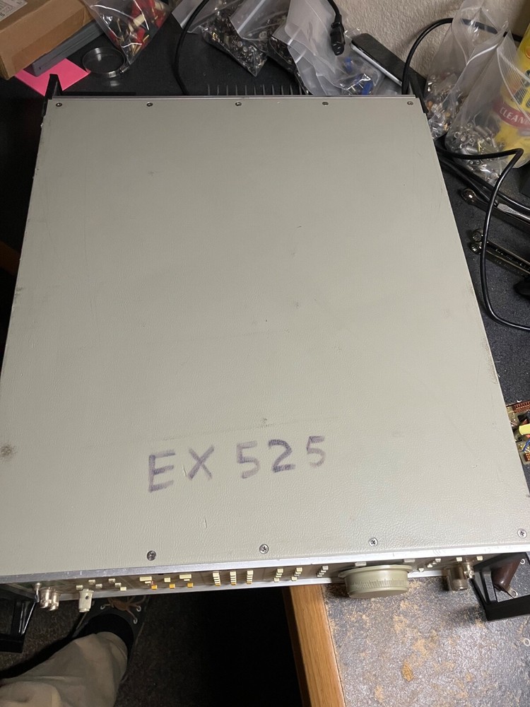 Fluke 6071A Signal Generator
