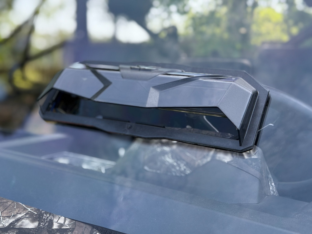 Seizmik Versa Vented Windshield Hard Coated Windshield/Windscreen