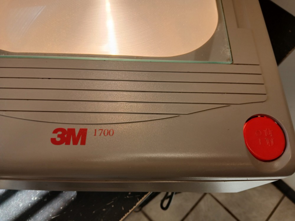 Overhead Projector 3M 1700 -Works