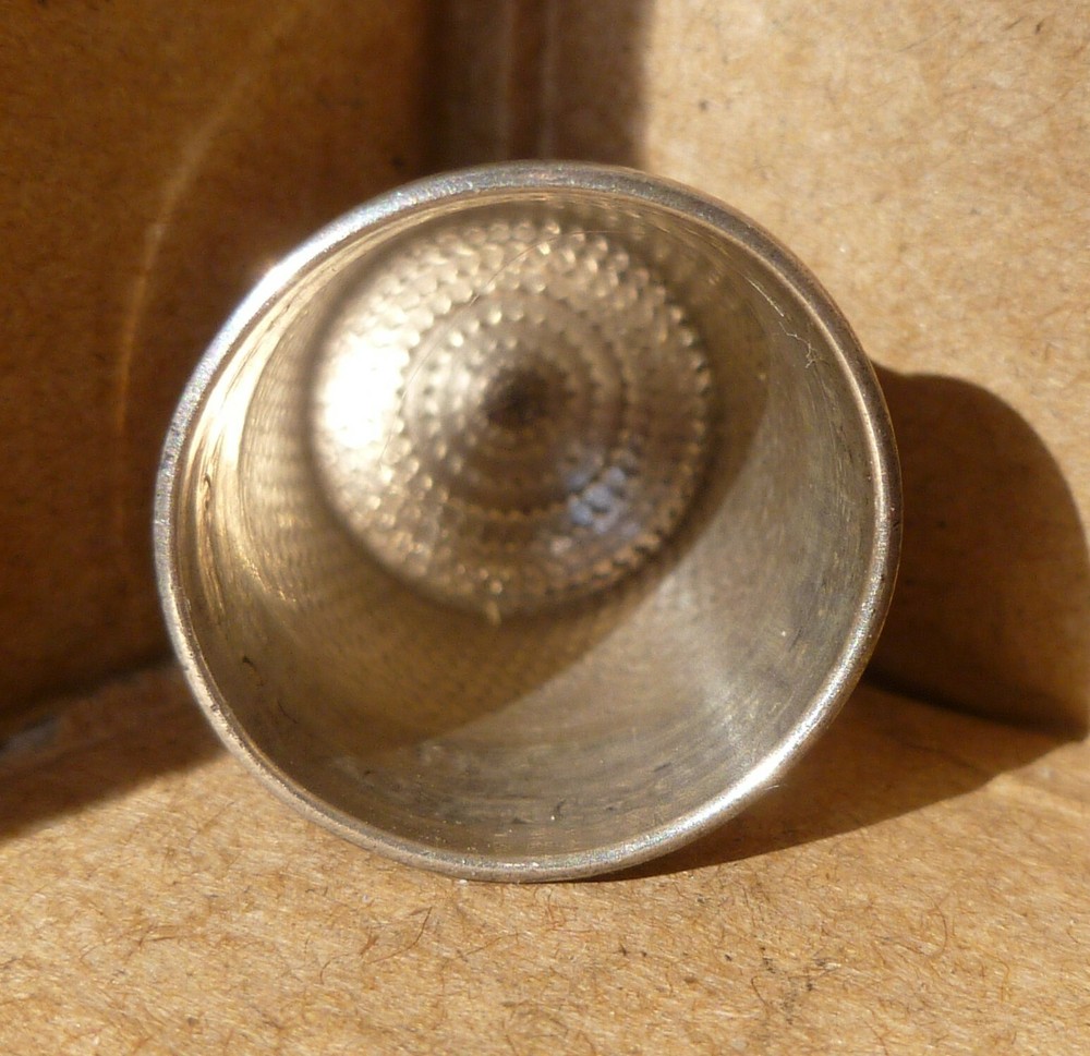 Sterling Silver Thimble Goldsmith Stern Scrolls 10