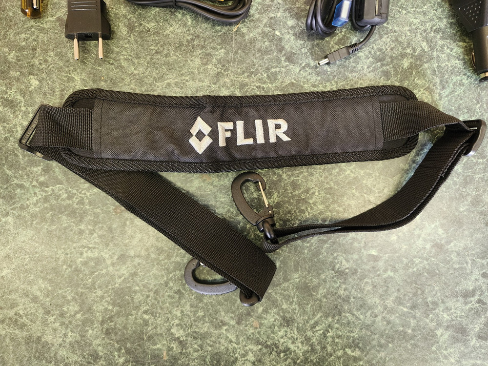 FLIR First Mate HM-307 Thermal Night Image Processor w/ Case & Accessories