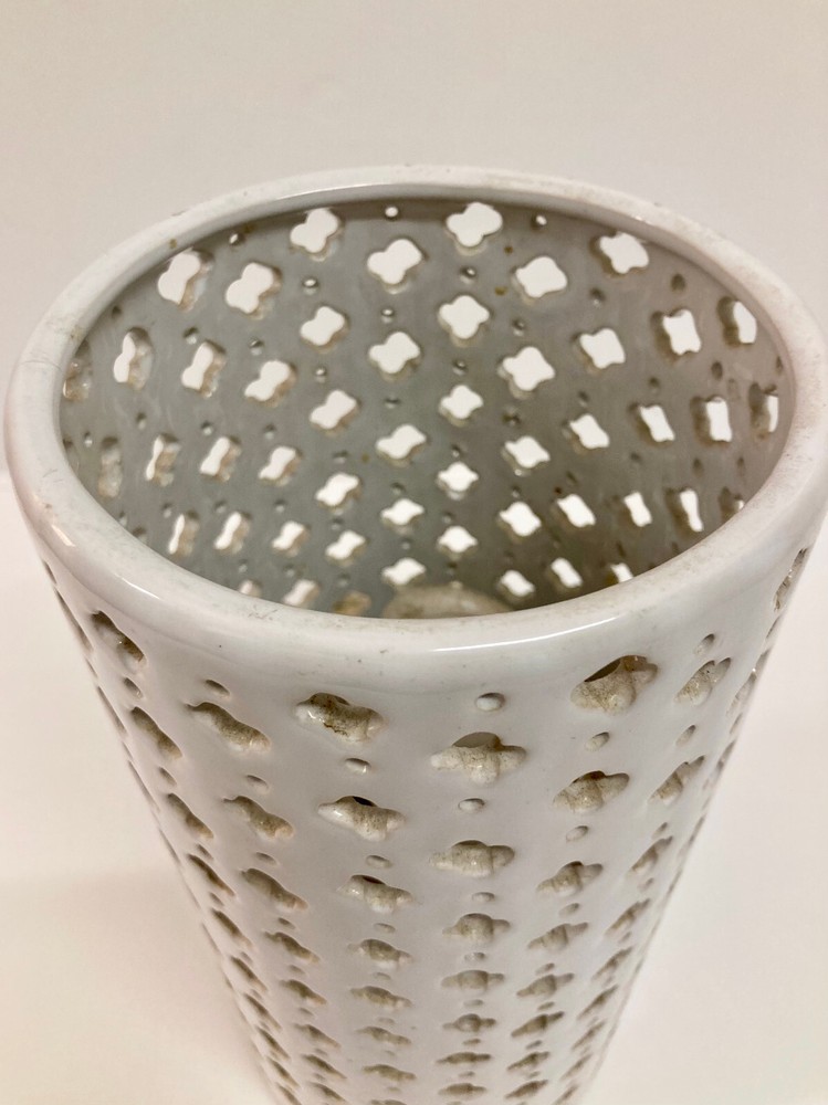 Pierced Pattern Ceramic Uplight