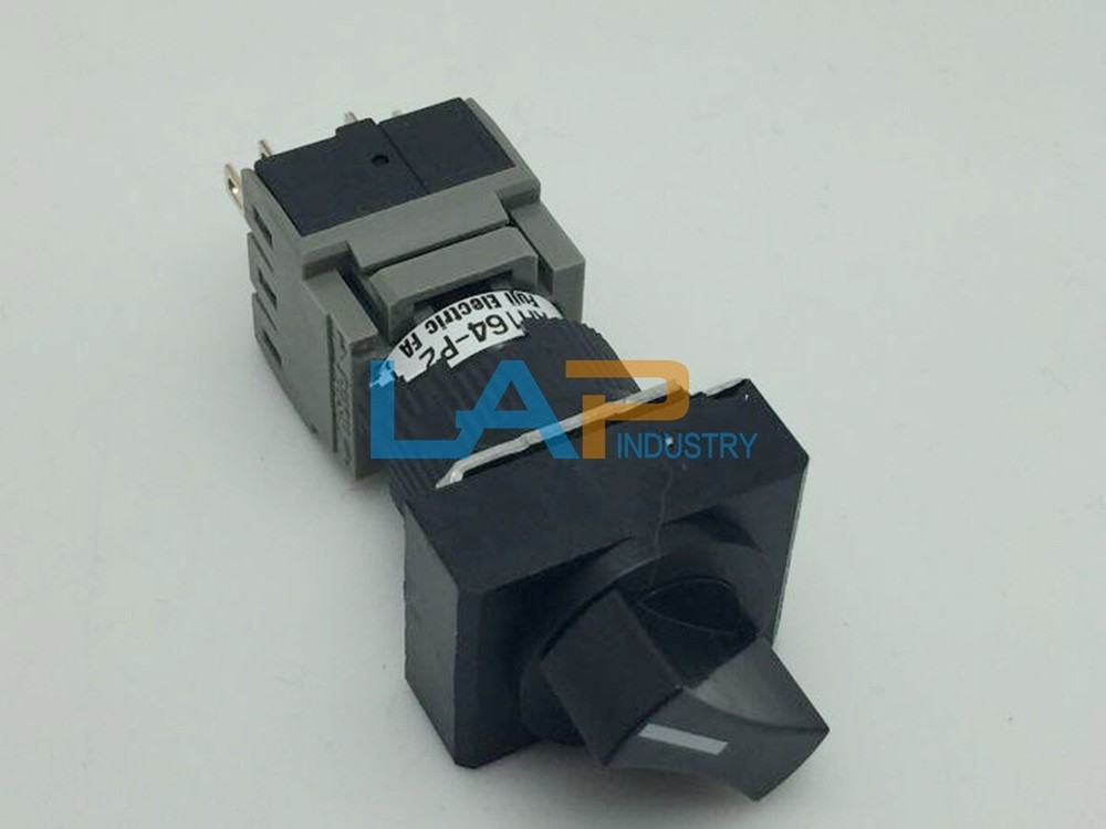 QTY:1 NEW FOR FUJI AH164-P2B11 rectangular border selection switch button
