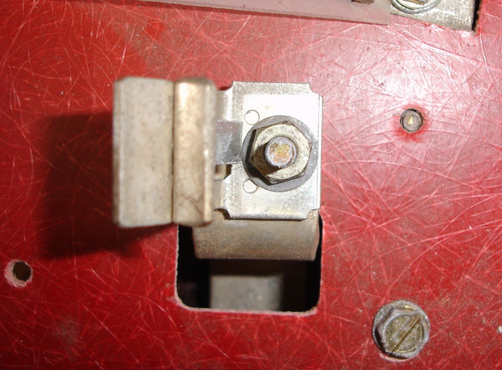 Obsolete Challenger Westinghouse Thomas & Betts Replacement Meter Socket Clip