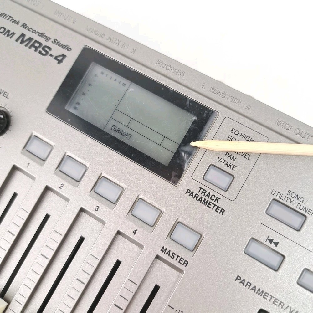 ZOOM MRS 4 Digital 4 Track Multi Track Recorder Portable Recording Studio