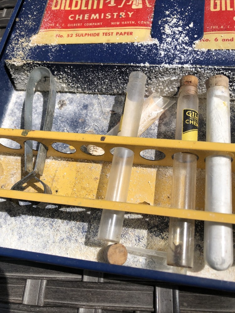 VIntage Gilbert Chemistry Set Blue Metal Case