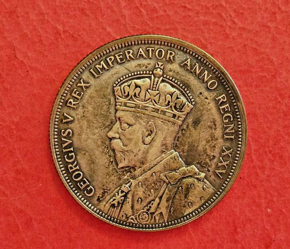 1935 Canadian Silver Dollar - Circulated