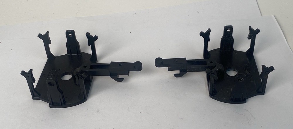 LGB Plastic Coach Truck Frames (2 Pieces)