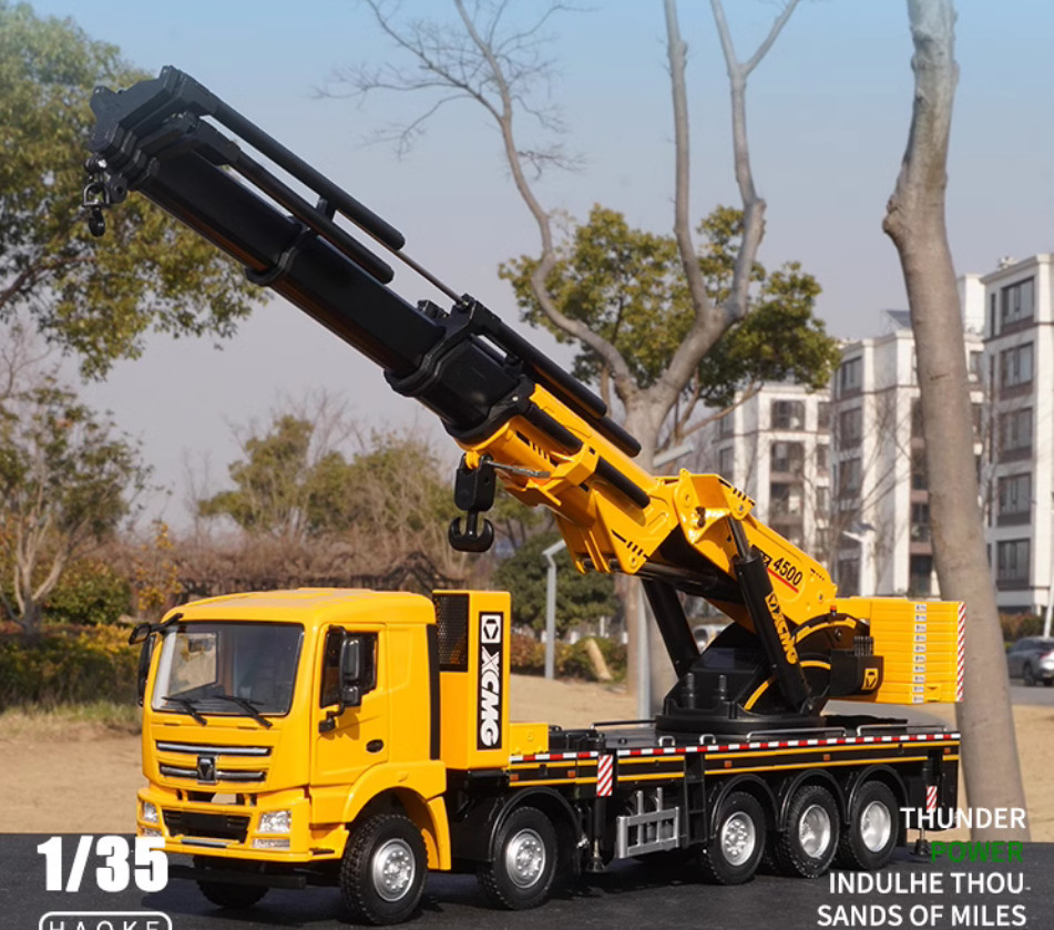 1/35 XCMG SQZ4500 Telescopic Boom Mounted Crane Construct Machine Diecast Model