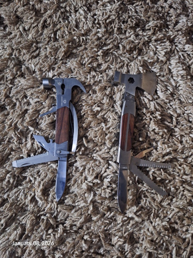 set of mossy oak multitools