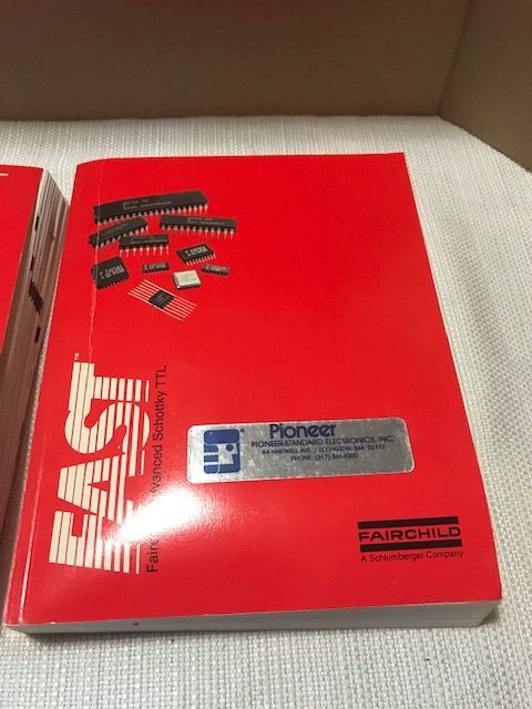 Electronics Manual Catalog Fairchild FAST Data Book 1985 and Discrete Data Book