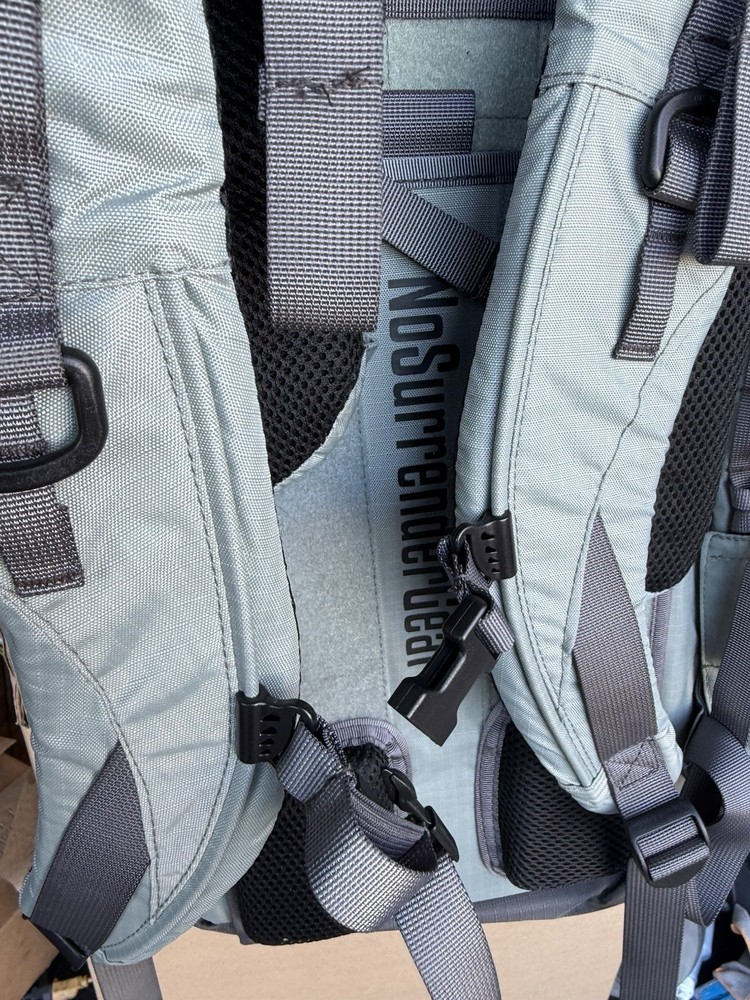 No Surrender Gear Paradigm Pack 18L