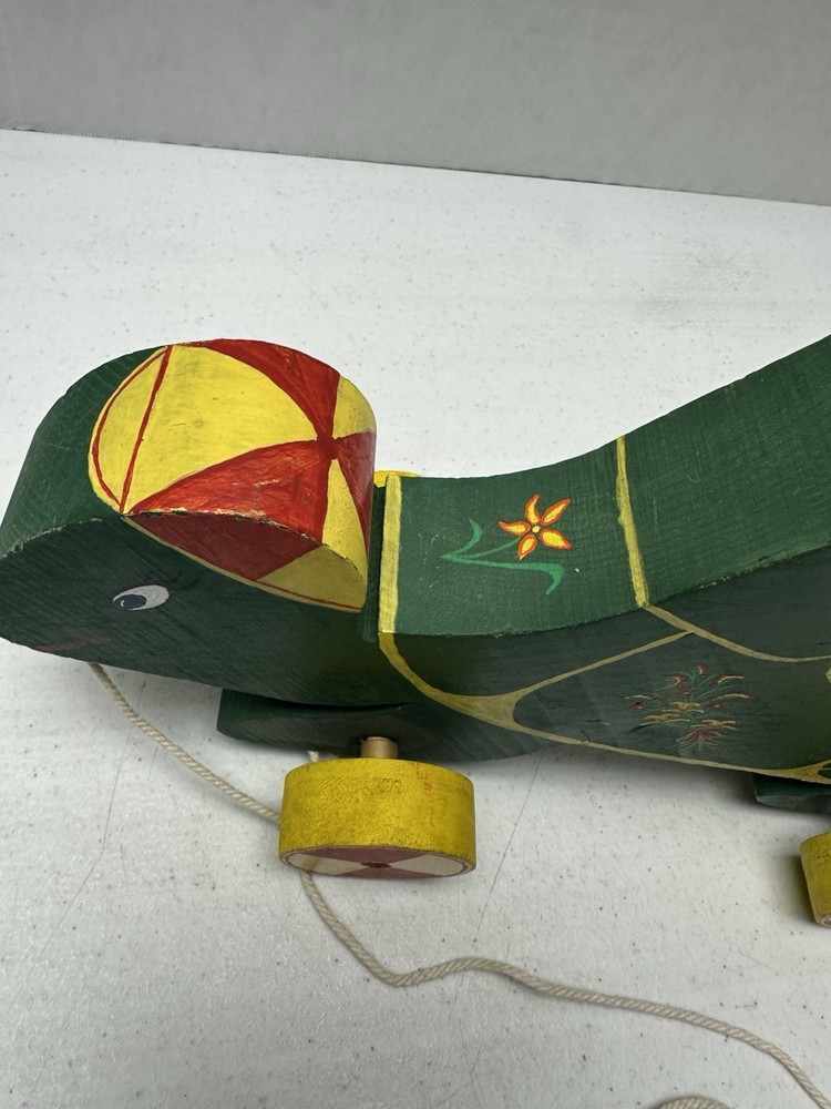 Vtg Green Handpainted Turtle Pull Along Toy