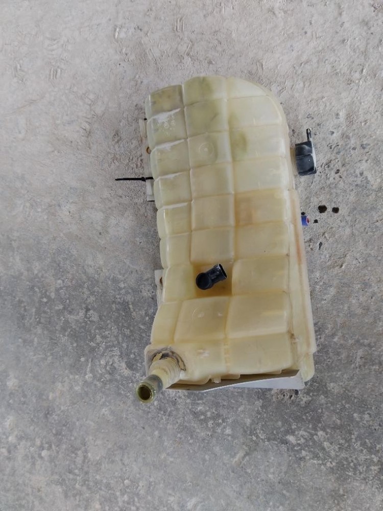 For 2012 PETERBILT 386 RADIATOR OVERFLOW TANK , MN