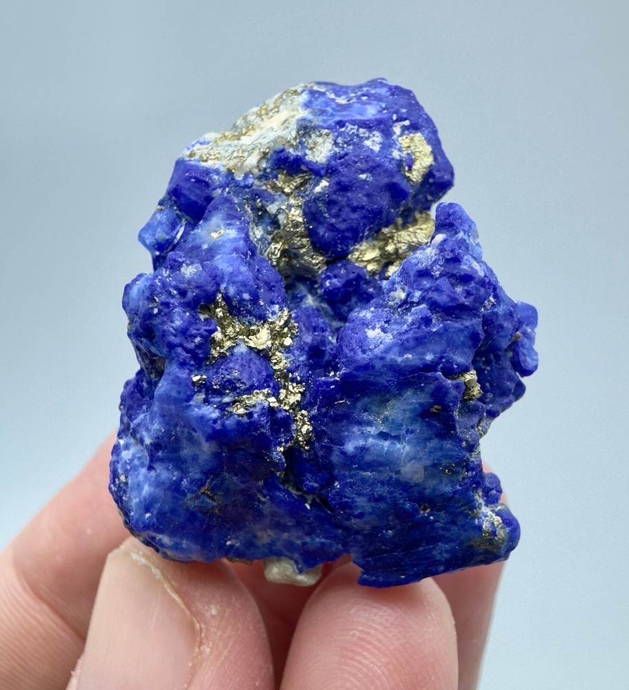 35 Gram Fluorescent Phosphorescent Blue Hackmanite W/ Pyrite & Unknown