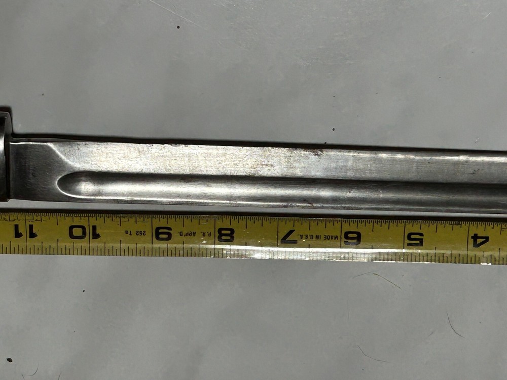 Older Bayonet No visible Markings