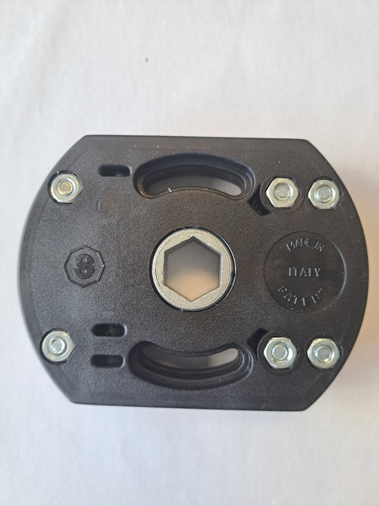 Manual Hurricane Shutters Gear + Gear Insert