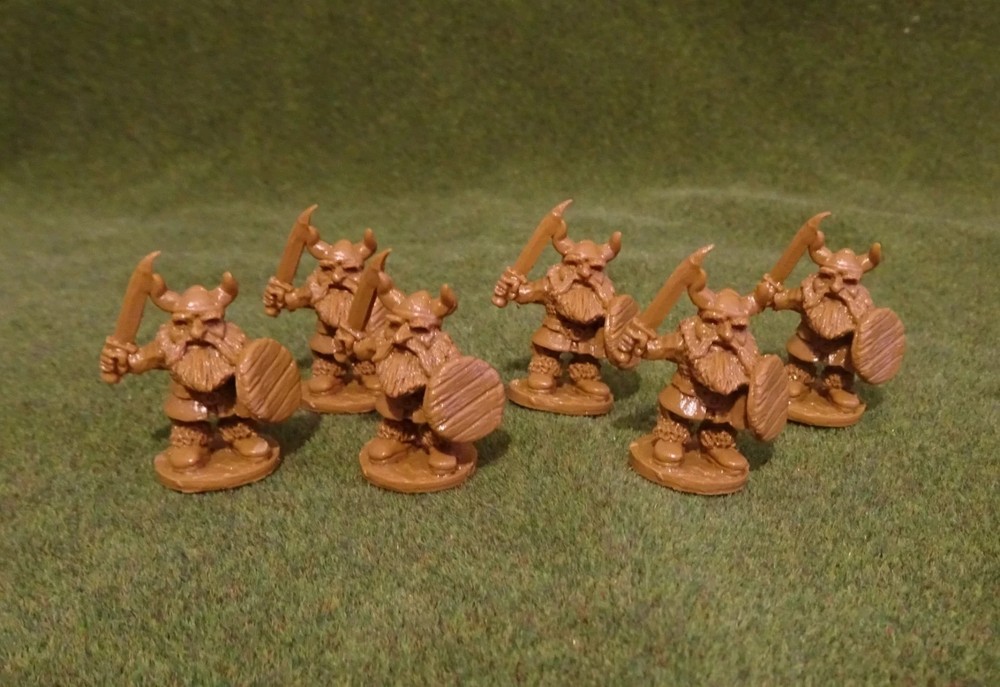 D&D Fantasy Dwarfs with sword & shield x6