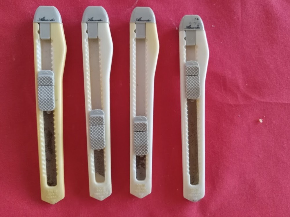4 Comair Delta Box Cutters #165