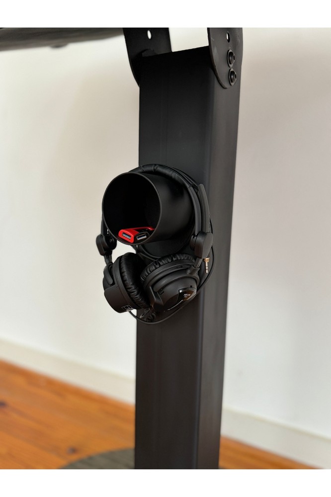 Mastodon Controller Podium