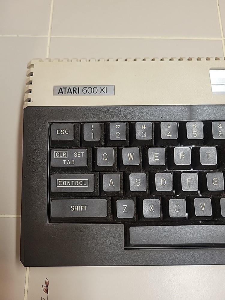 Atari 600XL Computer Only — Tested/Working — No Power Supply or Accessories