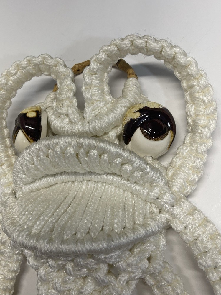 Frog Macrame Hanging Towel Holder White Ceramic Eyes Bamboo Handle Ring Toad 20”