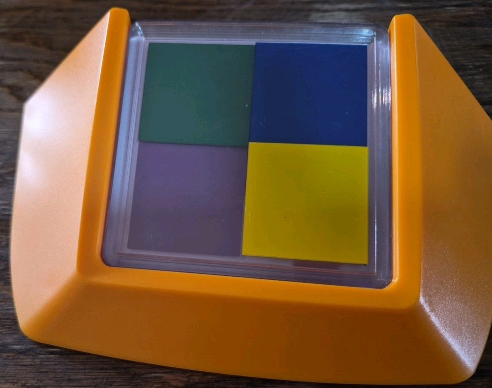 SmartGames Color Code - Ages 5+ | 1 player