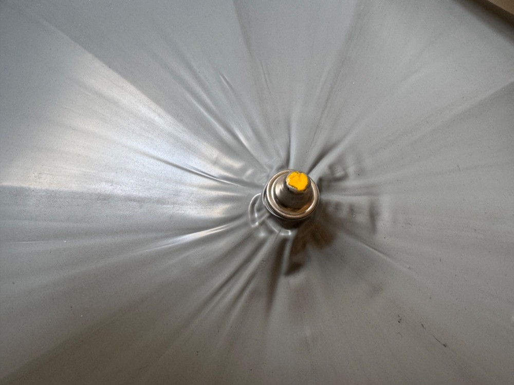 PHOTOGRAPHY STUDIO LIGHTING UMBRELLAS (2), 36" Silver & White