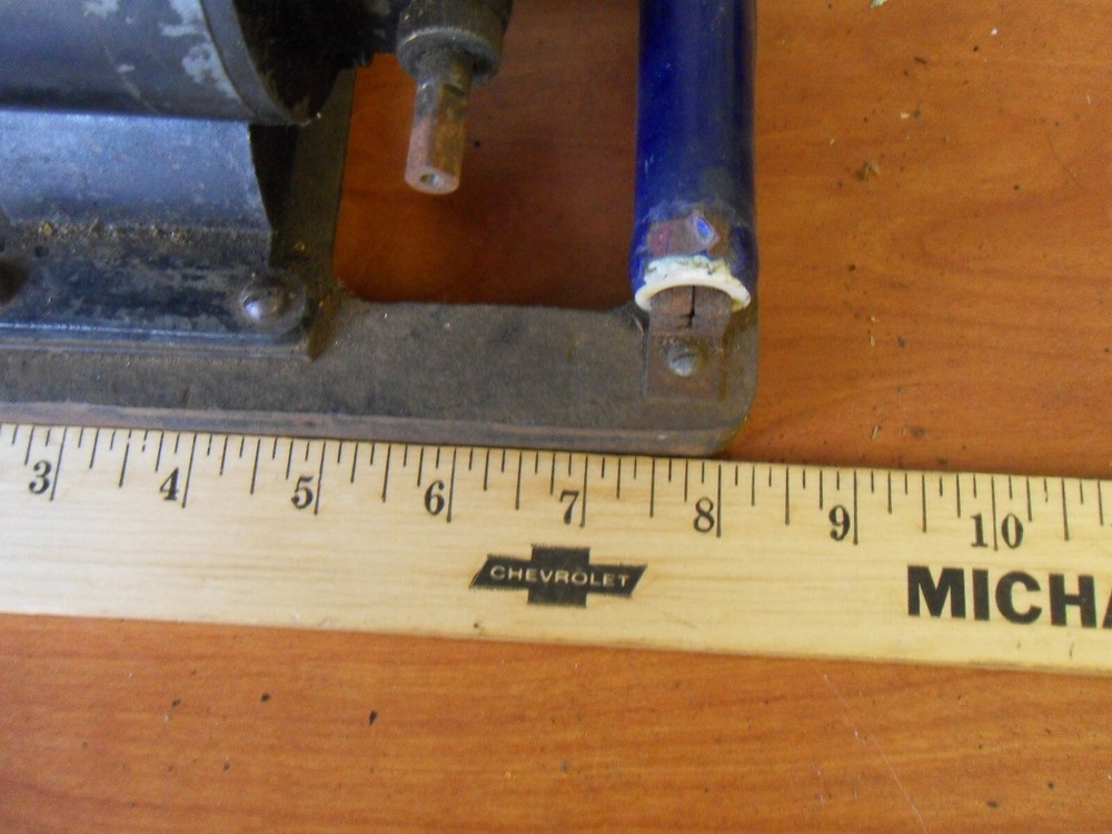 LEE ENGINEERING 11329 GOVERNED SPEED MOTOR AS IS AS PICTURED