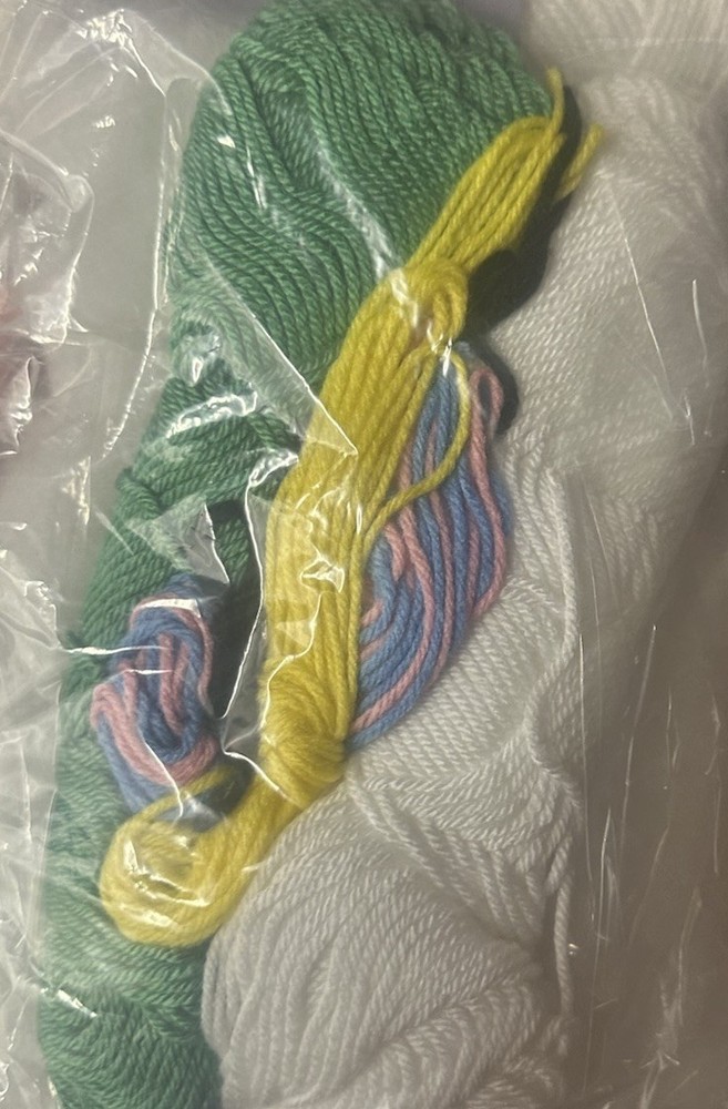 Herrschners Sitting Geese Crochet Kit, New