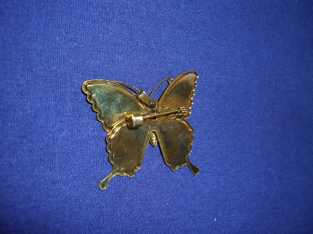 Butterfly pin, 1 5/8" x 1 1/4"