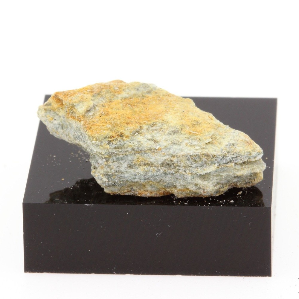 Slate. 24.0 Ct. Eastern Metals Mine, Québec, Canada.