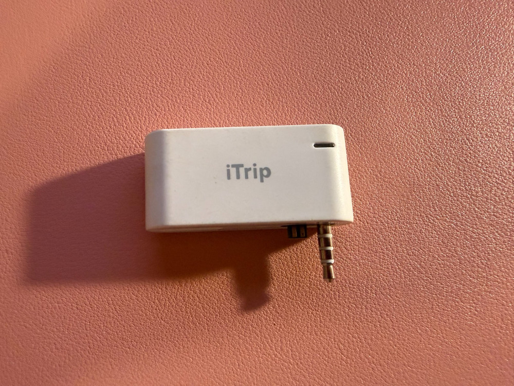 Griffin iTrip Mini FM Transmitter iPod