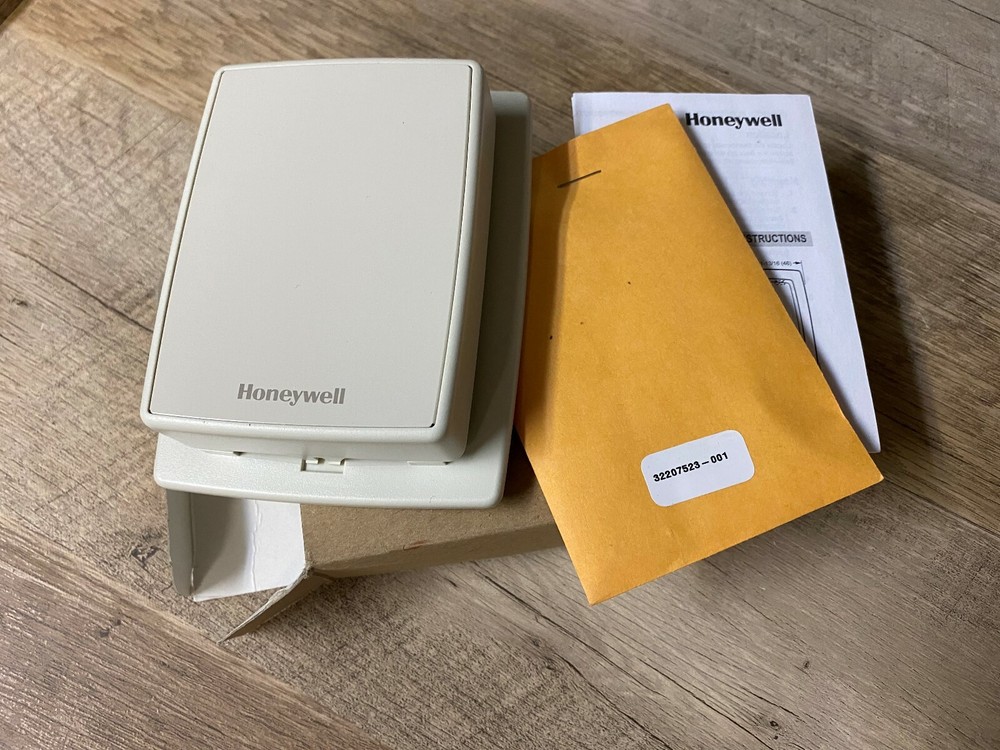 Honeywell T7047G 2008 (NOS)