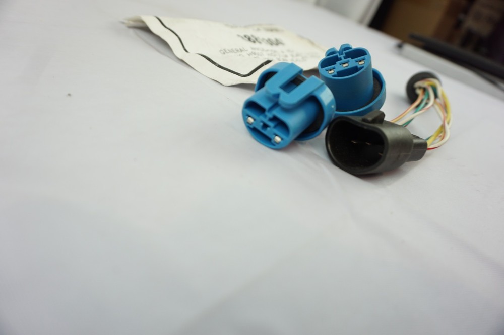 HINIKER Headlight Adapter - 38813045 NEW