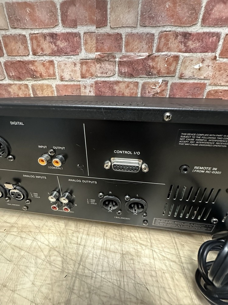 Tascam DA-30 MkII Professional DAT Deck ~ Unit Powers On **UNTESTED**