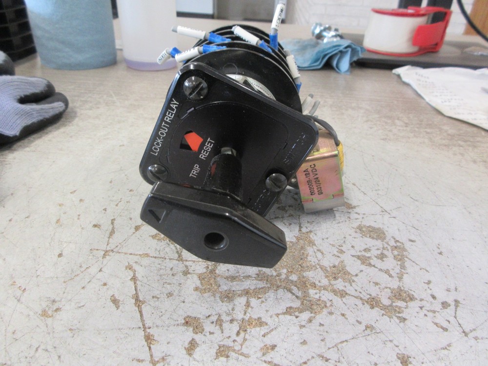 Electroswitch Series 24 Lock-Out Relay Rotary Switch 7803C Used