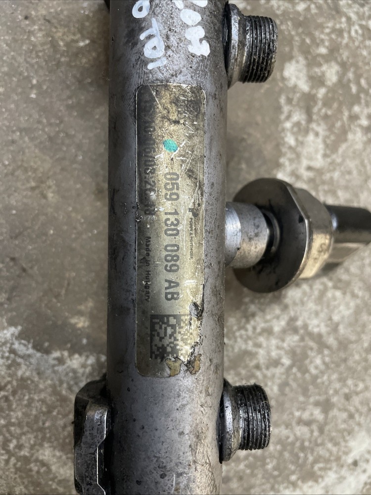 Genuine AUDI Q7 - 3.0 TDI - Fuel Left Injector Rail - 059130089AB