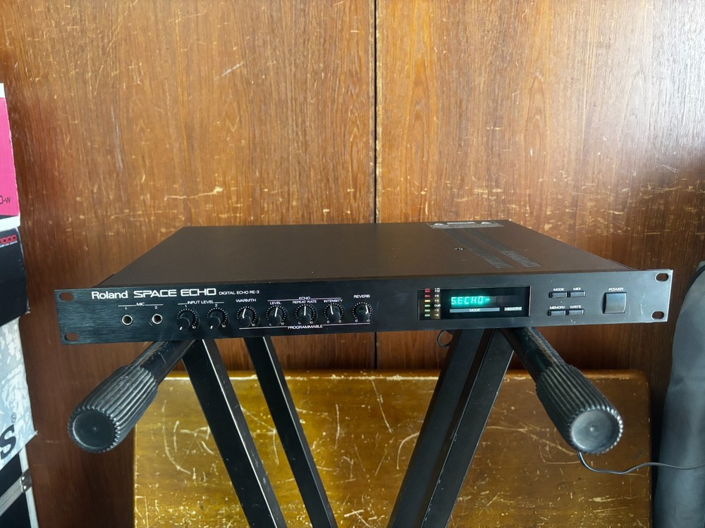 Roland SPACE ECHO DIGITAL ECHO RE-3 vintage rack