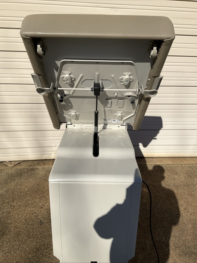 Midmark Ritter 204 Exam Table #204