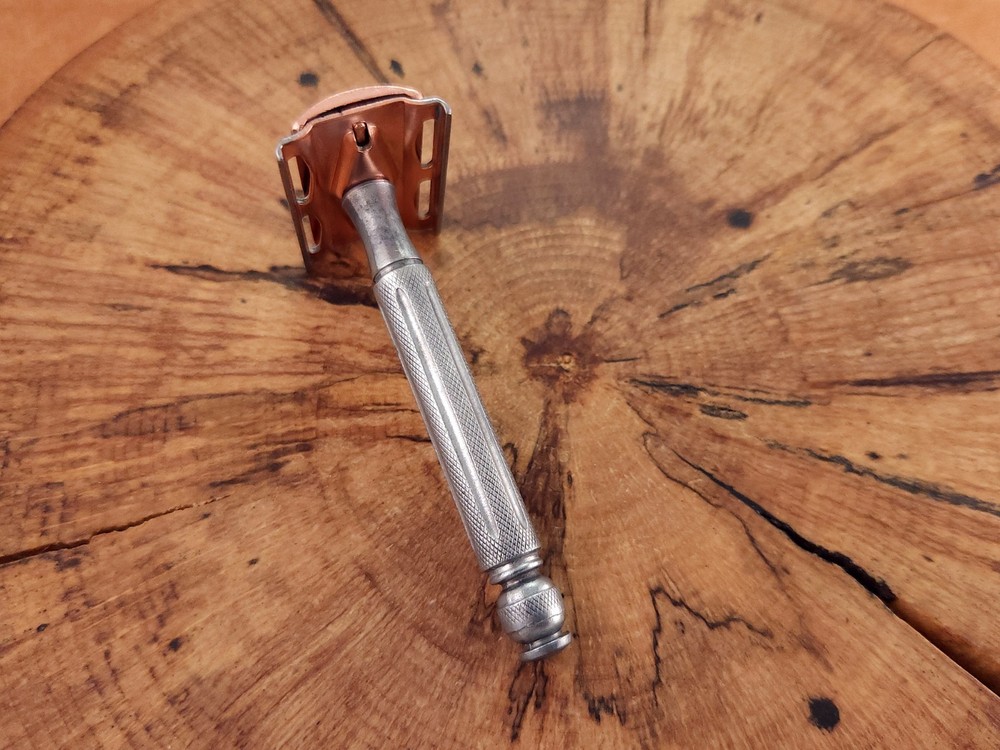 Gillette Contract Tech Vintage Double Edge Safety Razor