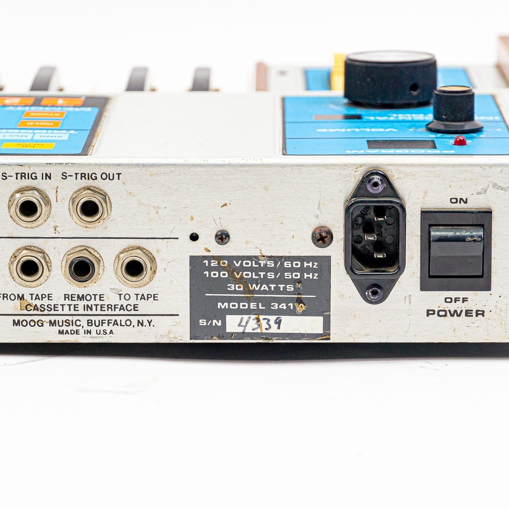 Moog Source Analog Synthesizer – Vintage 37-Key Mono Synth with Patch Memory