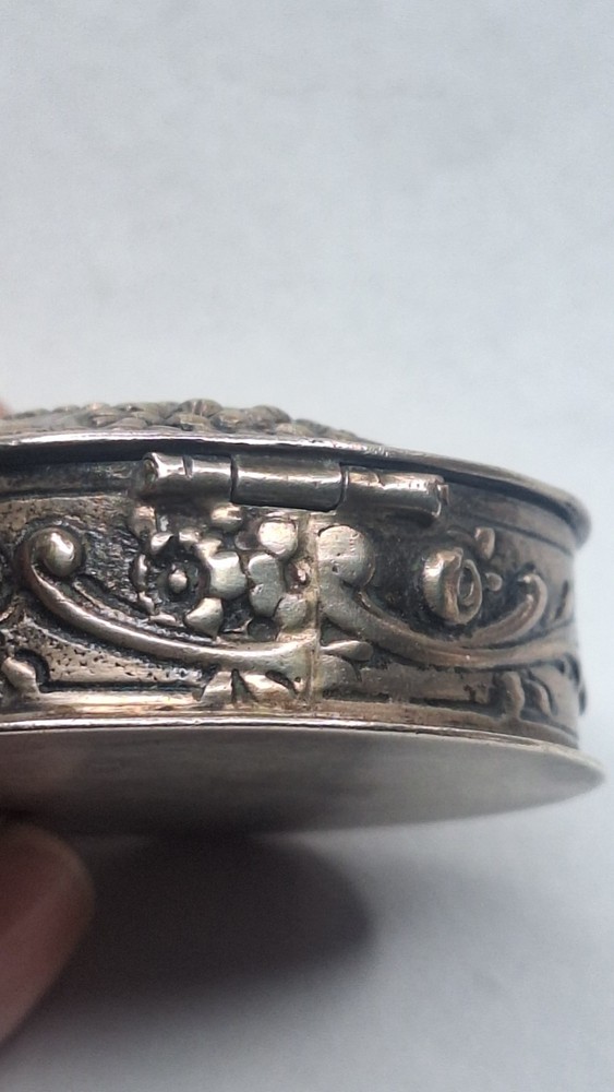 Antique Snuff Pill Trinket Box 800 Silver