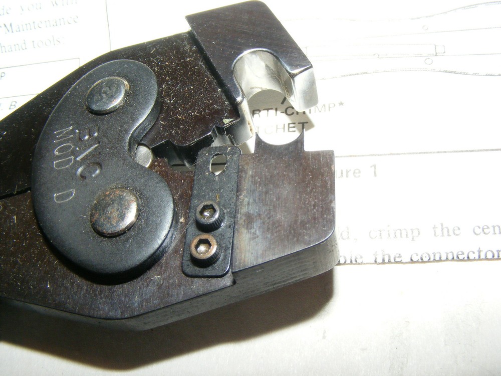 AMP Hand Crimp Tool 69477-1 MOD - D (C)