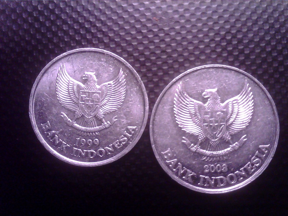 INDONESIA        100  RUPIAH    1999    200  RUPIAH