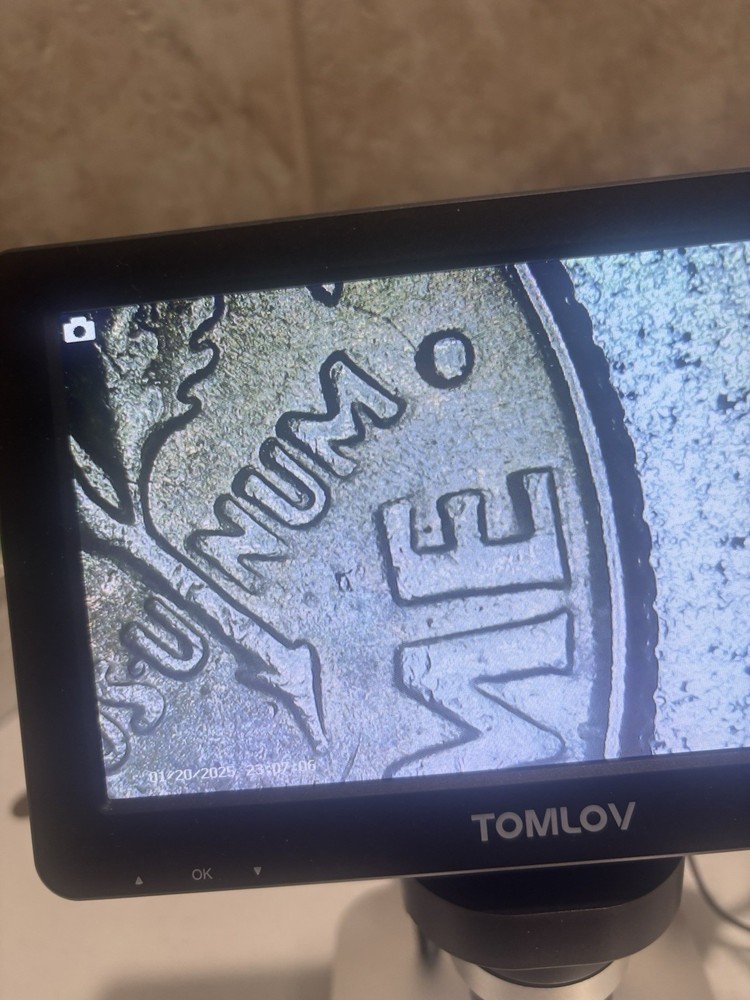 1990 d mint error missing letters and DDR in good condition