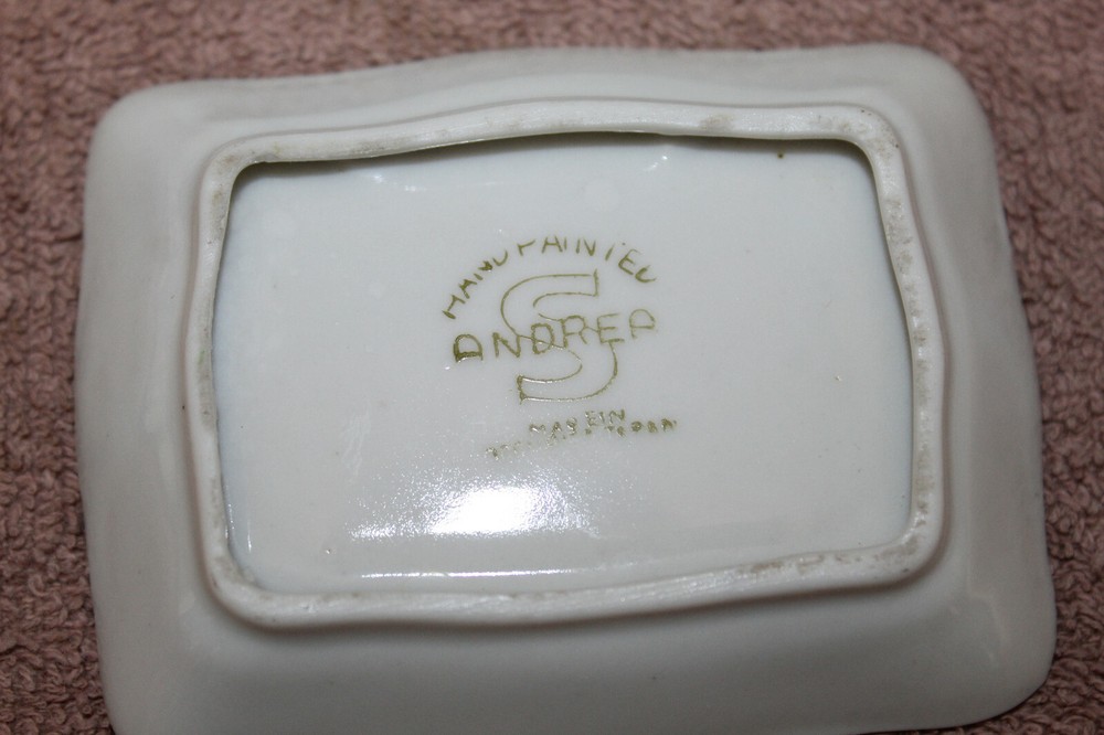 Original WW2 U.S. Occupied Japan Ceramic Three Piece Cigarette Box & Ashtray Set