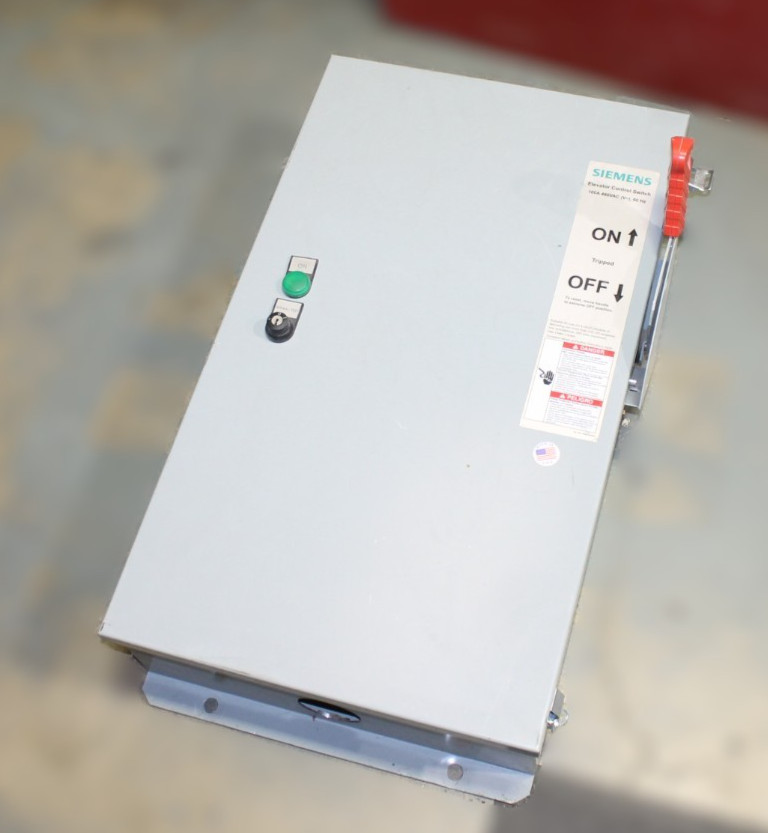 Siemens ECS3T1R2GF13N Elevator Control Switch
