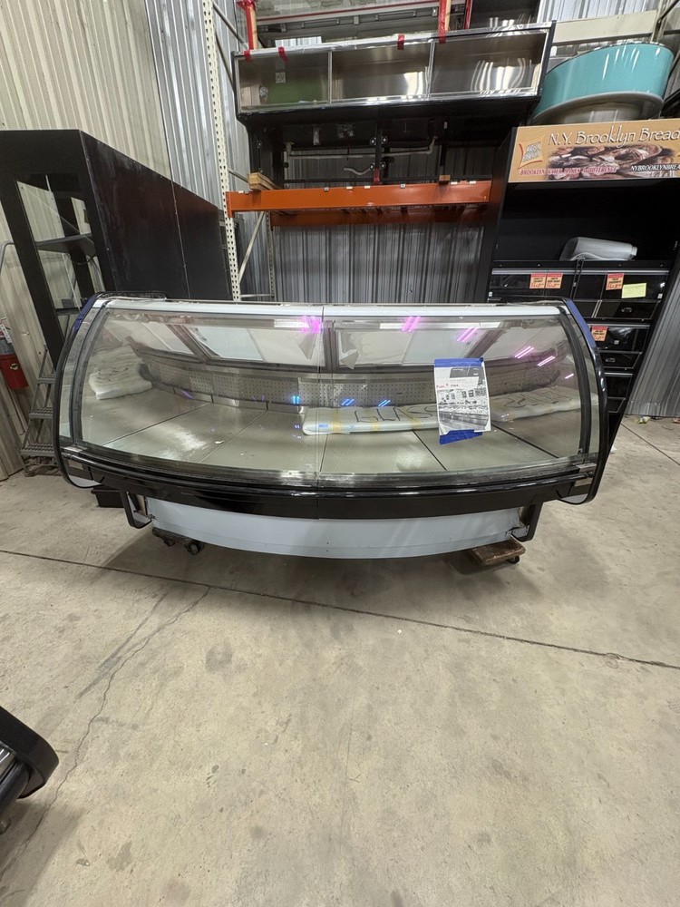 Hill Phoenix  100" Deli display case