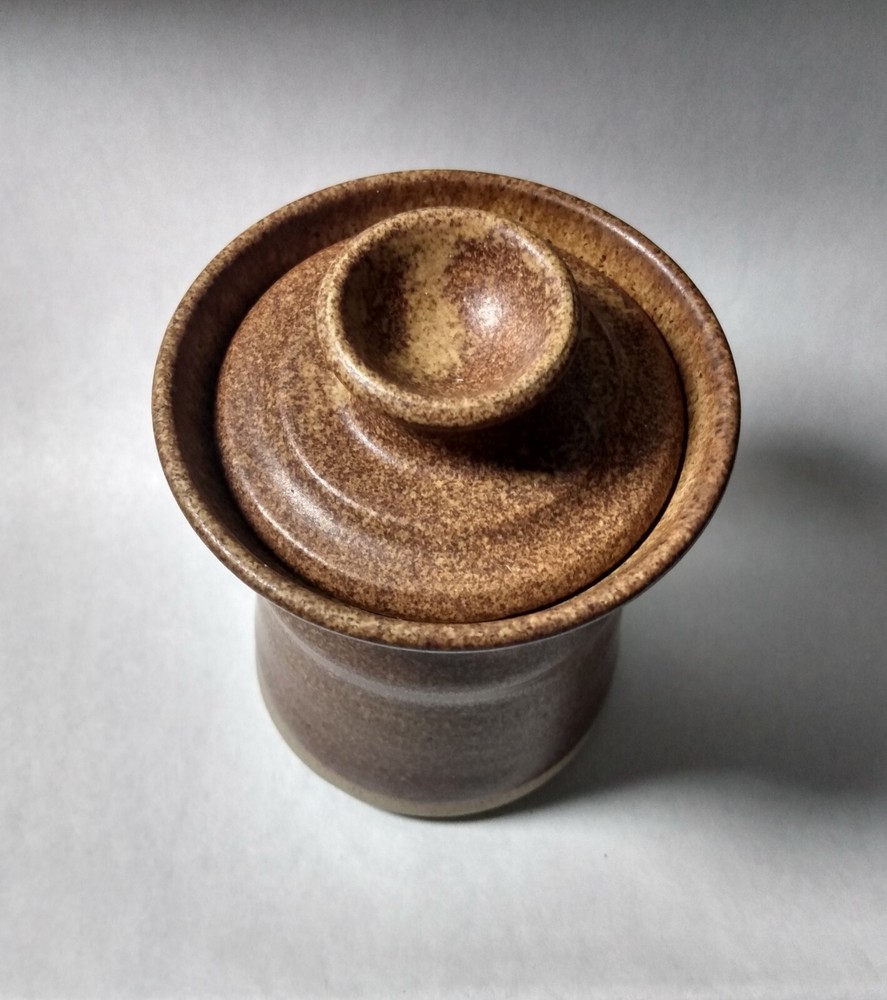 Sponge brown small container sugar jar lidded pottery signed smooth glaze